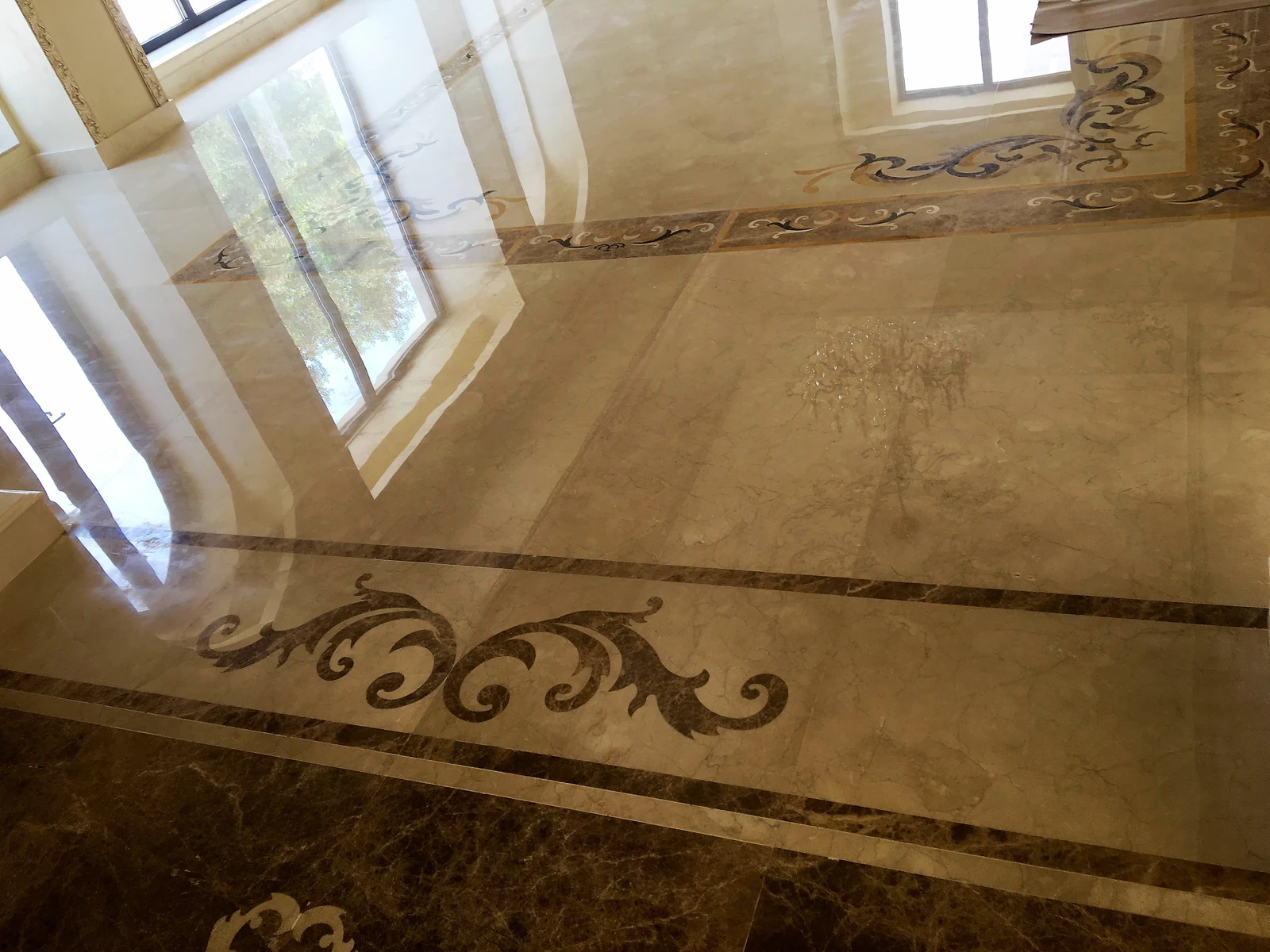 Precision Floor Ornament